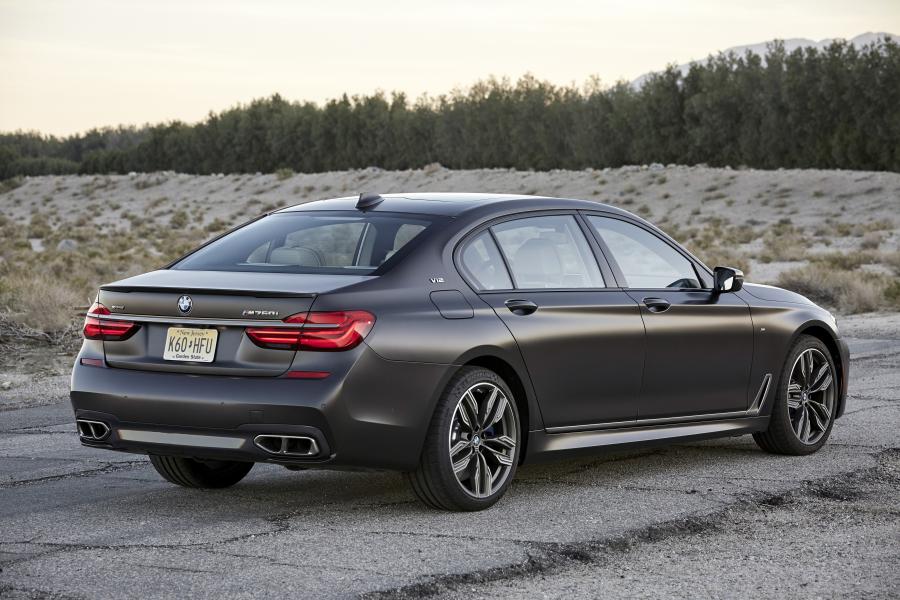 BMW M760i xDrive 2017 года  (NA) (фото 76 из 154)